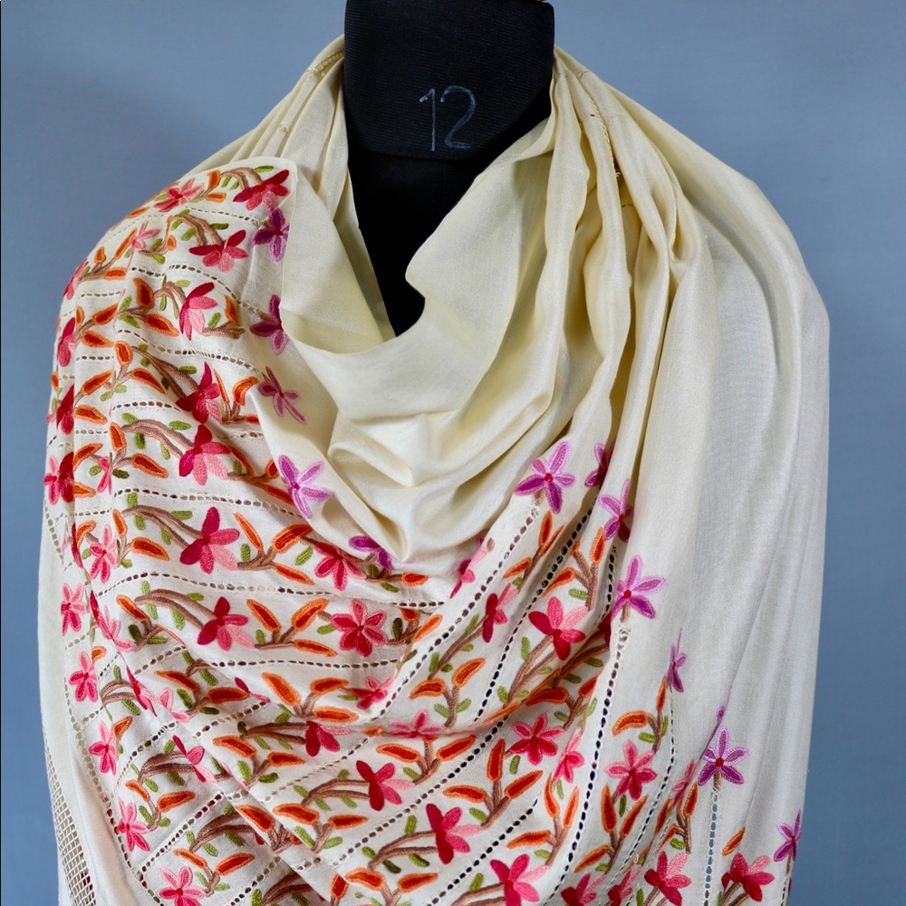 Handmade of Pure cotton and Pure silk Stole 
from its orgin Kashmir INDIA